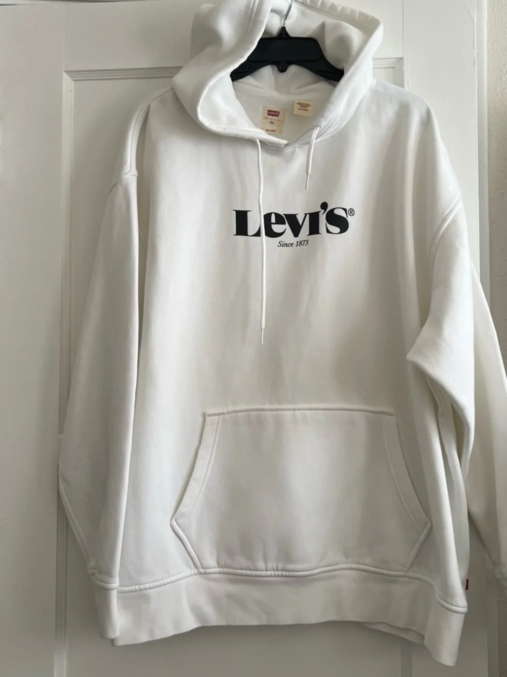 Levi's Men's White Hoodie with Black Logo Crewneck